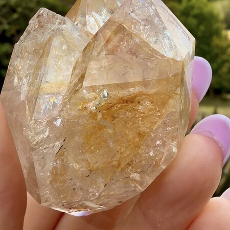 Double terminated golden healer cluster